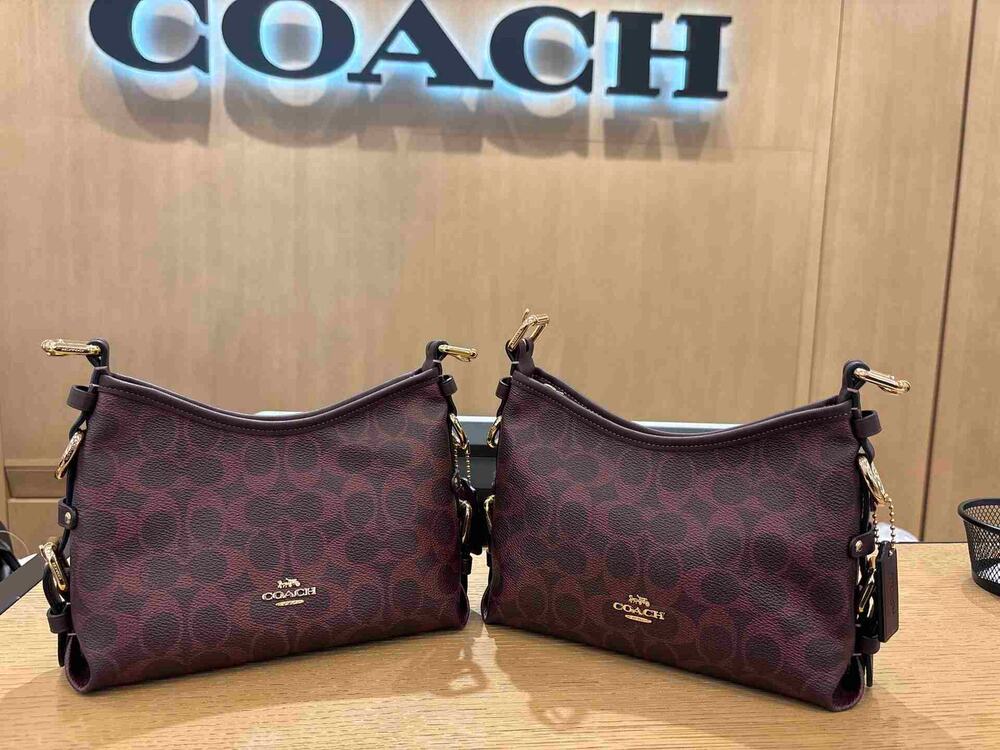 New‼️Coach Laurel Shoulder Bag 22 Buckles Signature Canvas CFP26 Black Currant